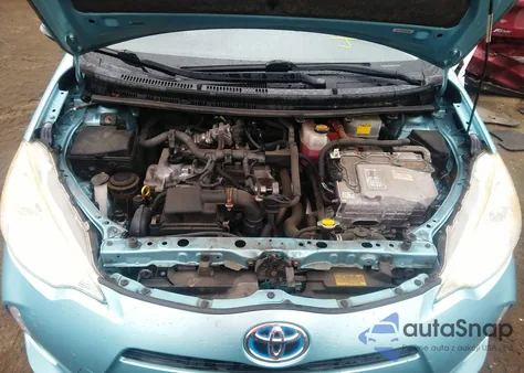 2013 Toyota Prius C Two from USA, damaged, VIN JTDKDTB32D1043194